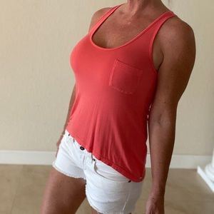guess xs tank